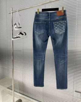 VERSACE || Denim bleu élégant pour homme