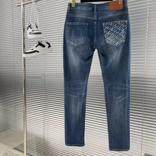 Versace Jean bleu élégant à poches pour homme
