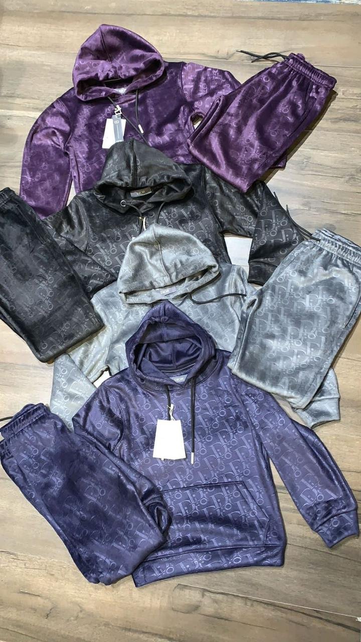 SURVÊTEMENT POUR ENFANTS DE QUALITÉ SUPÉRIEURE DISPONIBLE