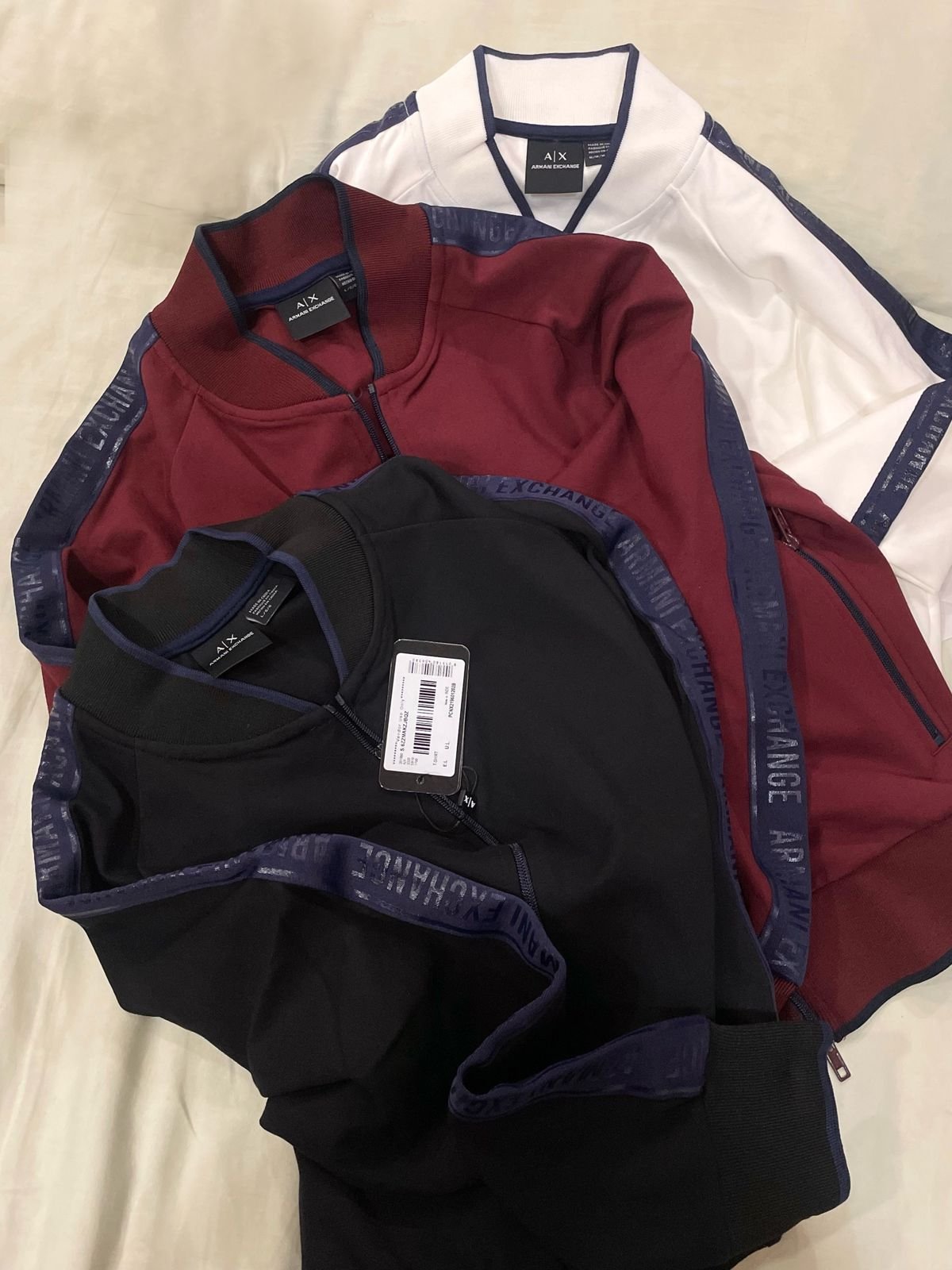 Veste zippée de qualité supérieure disponible pour femmes