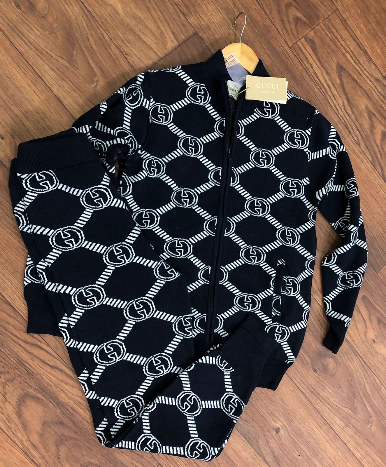 GUCCI || Ensemble de survêtement unisexe plissé Premium avec G entrelacés