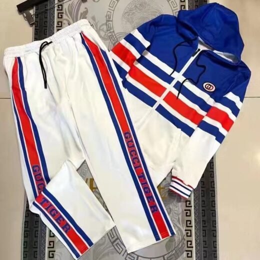 Gucci Survêtement à capuche zippé en coton avec motif tigre
