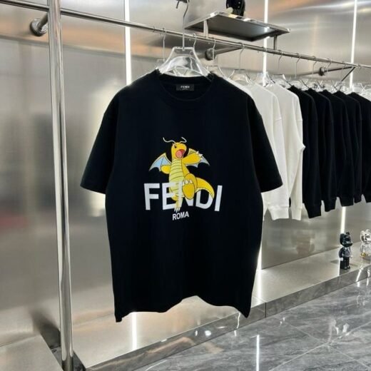 Fendi T-shirt noir imprimé Pokémon Dracaufeu