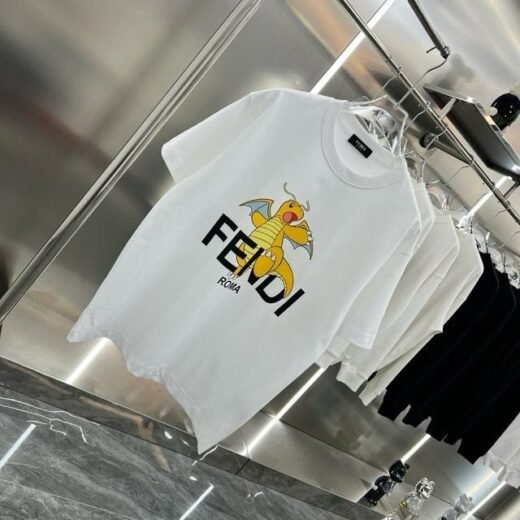 Fendi T-shirt blanc imprimé Pokémon Dracaufeu