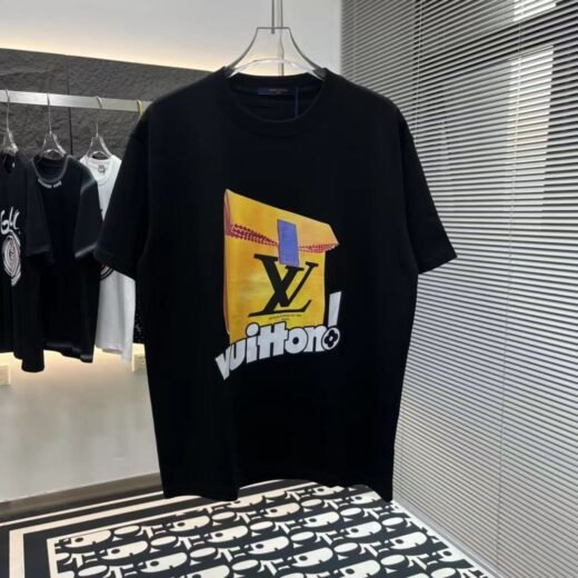 Louis Vuitton NOUVEAU T-SHIRT NOIR À MANCHES COURTES ÉTÉ 2024