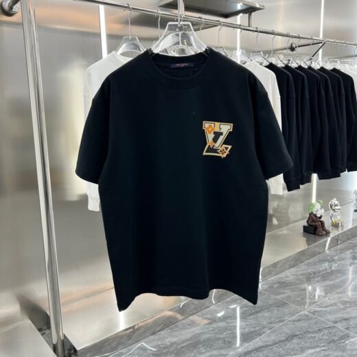 Louis Vuitton T-shirt noir à épaules tombantes