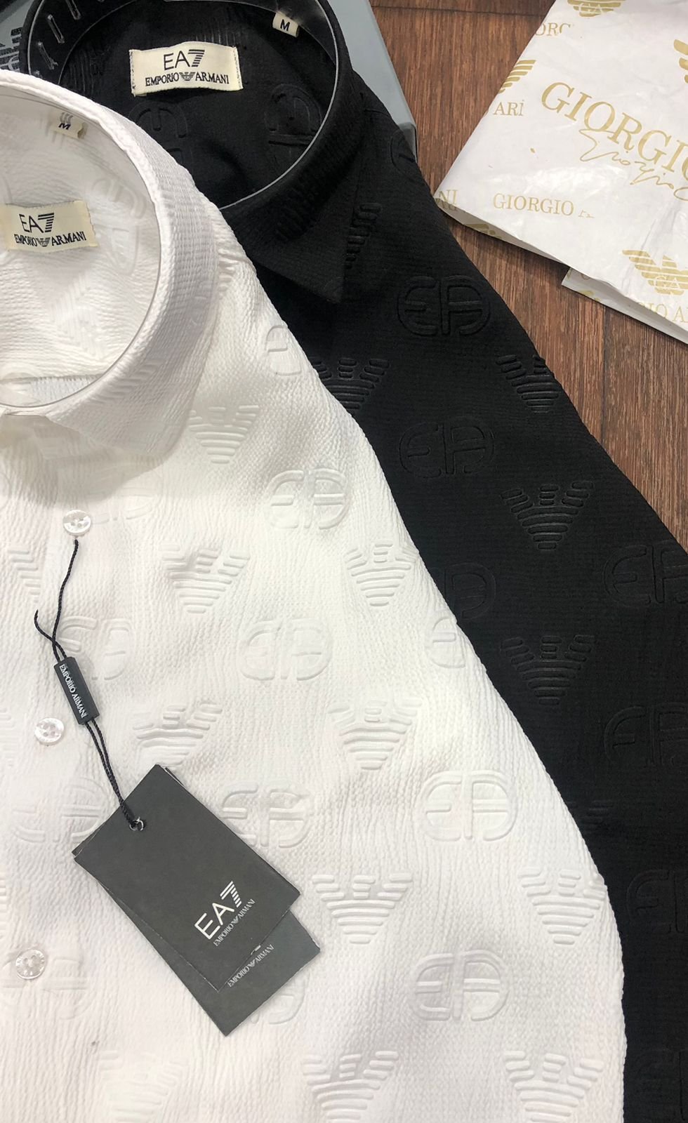 EMPO*IO ARM*NI || T-shirts en lycra Crush de qualité supérieure avec logo en relief