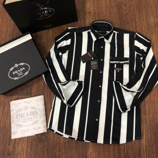 Prada Chemise oversize à col officier rayée X Maluma, noir et blanc