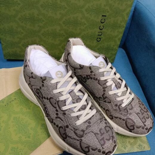 Gucci Baskets GG Rhyton en toile Supreme beige