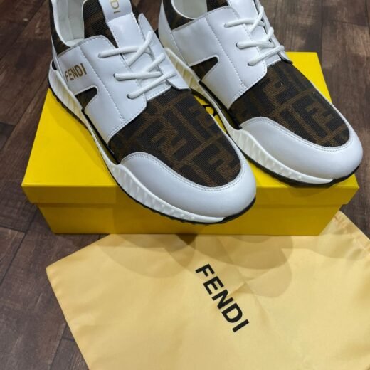 Fendi Baskets blanches à lacets Fendi pour homme