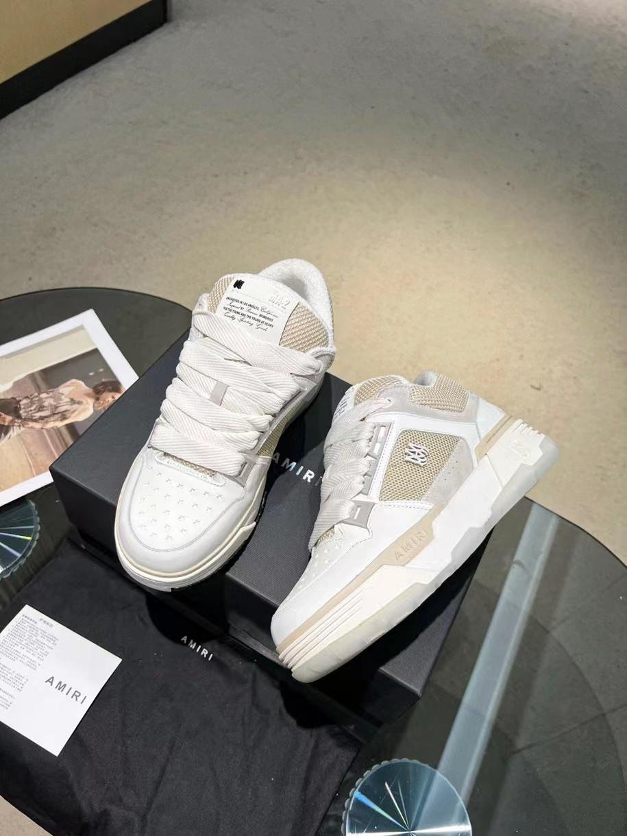 Baskets AMIRI MA-1 blanches et beiges