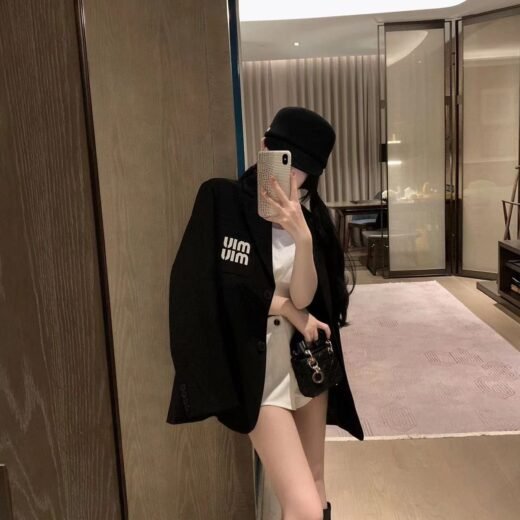 Miu Miu Blazer femme avec logo brodé