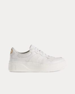 Baskets basses blanches à plateforme Gucci GG en cuir embossé GG