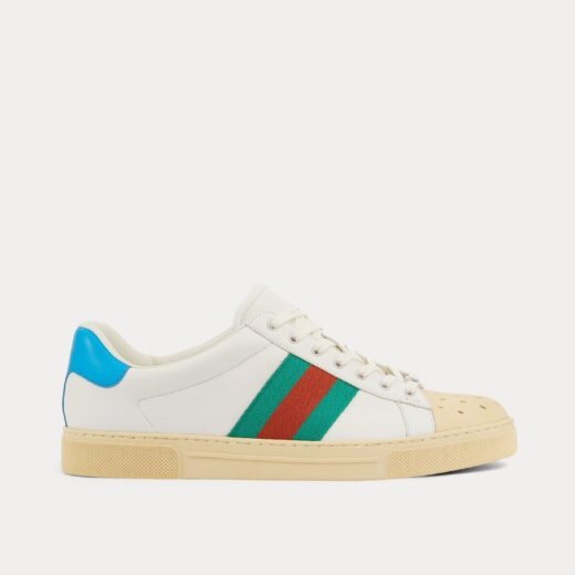 Gucci Baskets basses Ace avec toile GG en cuir et bout en caoutchouc perforé blanc/beige – 35