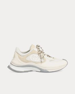 Baskets basses Gucci Run en daim blanc / blanc cassé / gris