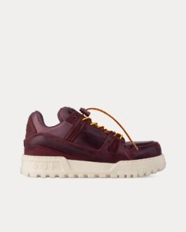 Baskets basses LV Maxi Trainer en cuir de veau bordeaux rouge