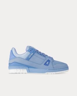 Baskets basses LV Trainer en cuir de veau grainé bleu pastel