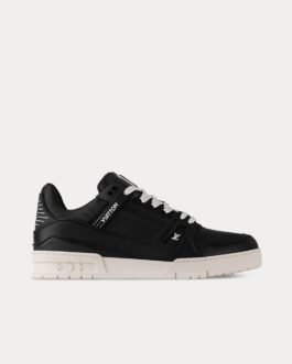 Baskets basses noires en cuir de veau mat LV Trainer