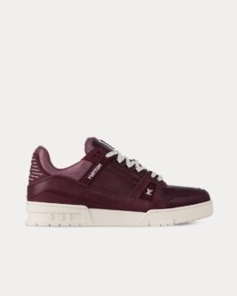 Baskets basses LV Trainer en cuir de veau mat bordeaux