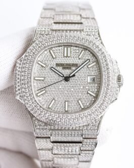 Montre de luxe Patek Philippe pavée argentée – édition intégrale sertie de pierres scintillantes