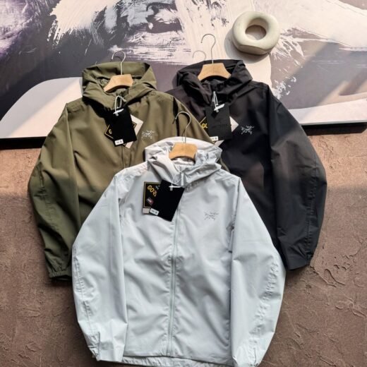 Gucci Veste imperméable Arc'teryx GORE-TEX respirante coupe ajustée