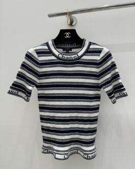 Pull marinière Chanel en soie à logo brodé