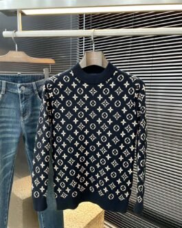 Pull monogramme luxe – Collection premium – Motif intégral emblématique