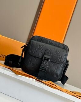 Sacoche Louis Vuitton Monogram Ébène en cuir noir