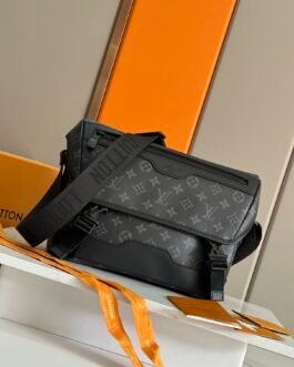 Sacoche Louis Vuitton Messenger Monogram Eclipse en cuir et toile