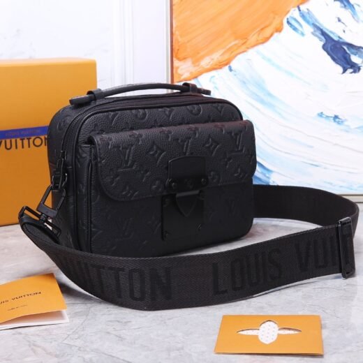 Louis Vuitton Sacoche Soft Trunk Monogram – plusieurs coloris