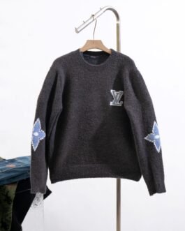 Pull Louis Vuitton en laine bouclée Monogram Fleur – rouge ou gris anthracite