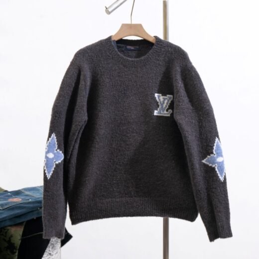Louis Vuitton Pull en laine bouclée Monogram Fleur – rouge ou gris anthracite