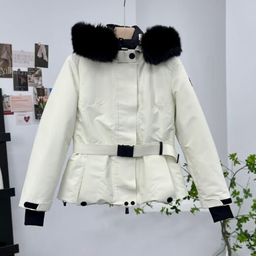 Moncler Veste doudoune de ski à capuche en duvet et peau lainée Laplance GORE-TEX