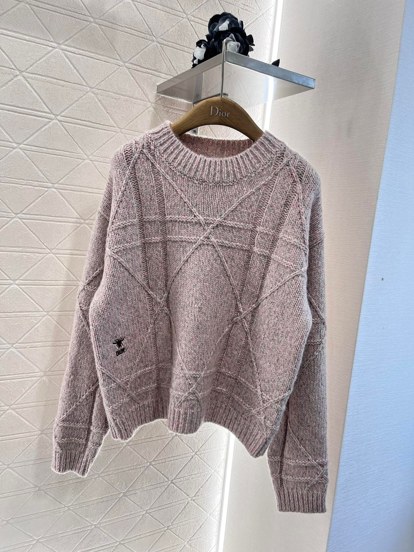 Dior Pull en laine et alpaga rose poudré à motif cannage