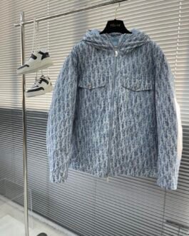 Veste à capuche matelassée Dior Oblique – Bleu clair
