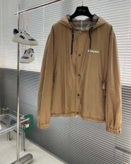 Veste réversible Burberry beige à capuche