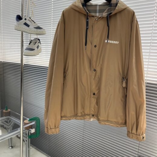 Burberry Veste réversible beige à capuche