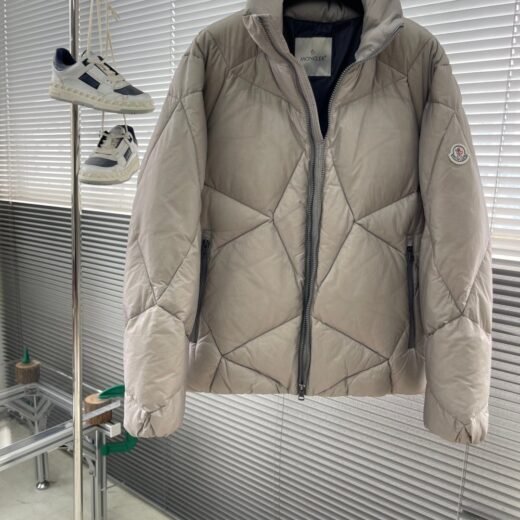 Moncler Doudoune matelassée – confort thermique et style premium