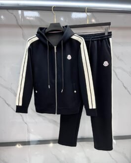 Survêtement Moncler noir élégant et confortable pour un style décontracté