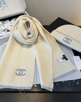 Ensemble bonnet et écharpe Chanel, luxe et élégance intemporelle