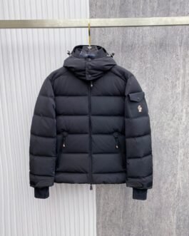 Doudoune Moncler Noire Premium – Confort Thermique & Style Élégant