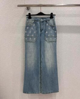 Jean Louis Vuitton coupe droite en denim avec logo brodé