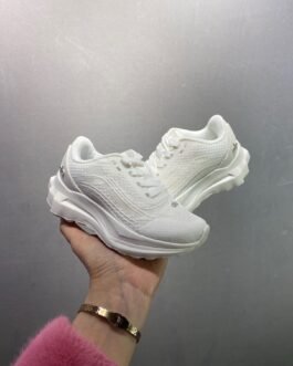 Chaussure de sport Alo Yoga, conçue pour allier performance, confort et style