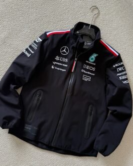 Veste Mercedes Tommy Hilfiger pour un style sportif et sophistiqué