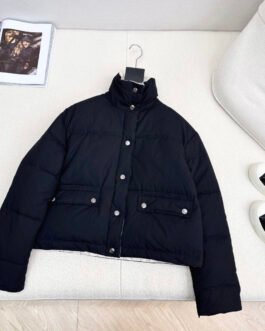 Loro Piana – Veste doudoune courte au design épuré