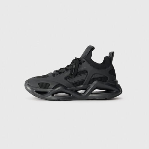 EA7 Emporio Armani Baskets basses – triple noir – 43