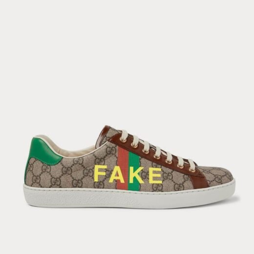Gucci Baskets basses Ace marron en toile enduite monogrammée avec finitions en cuir imprimé – 35