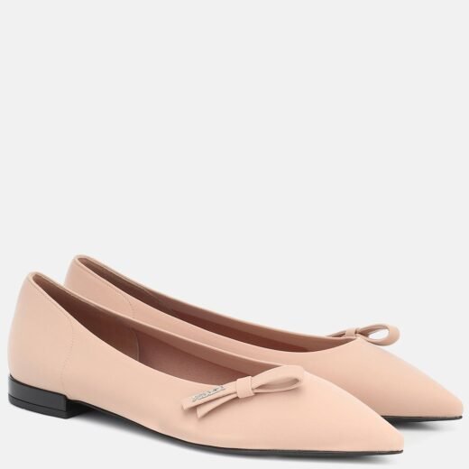 Prada Ballerines à Nœud – Cuir nude à bout pointu
