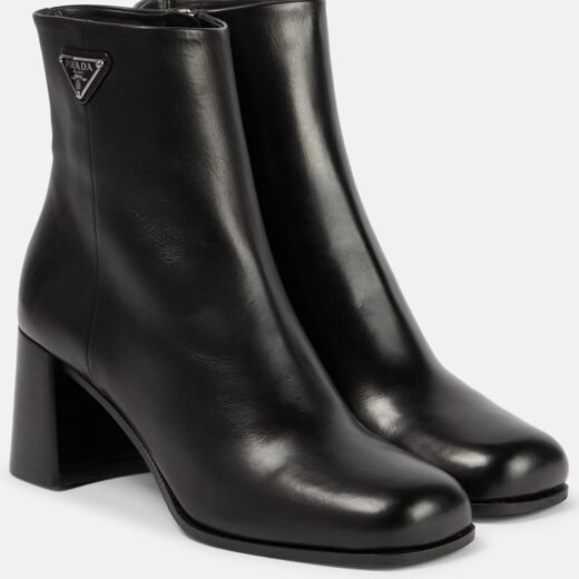 Prada Bottines en daim