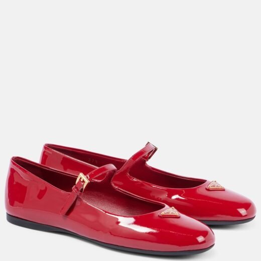 Gucci Ballerines en cuir verni à logo